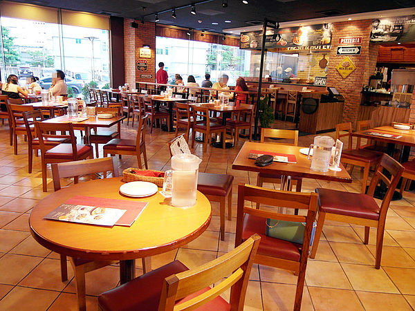 Vasa Pizzeria瓦薩比薩(內科店)：【西湖】Vasa Pizzeria瓦薩比薩(內科店)。終於如願吃到你