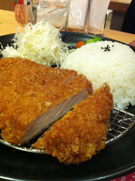 魔法咖哩(內湖店)：我愛吃咖哩~吃得很過癮~