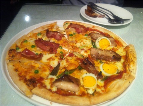 義式臘腸比薩 - 內湖區的義式屋古拉爵)