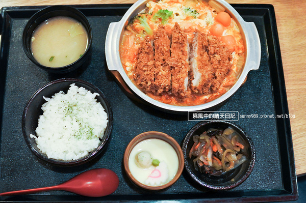 斑鳩的窩(內湖二店店)：【內湖 | 斑鳩的窩】適合公務洽談 豬排口味不錯的日式定食餐廳