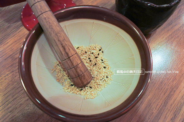 斑鳩的窩(內湖二店店)：【內湖 | 斑鳩的窩】適合公務洽談 豬排口味不錯的日式定食餐廳