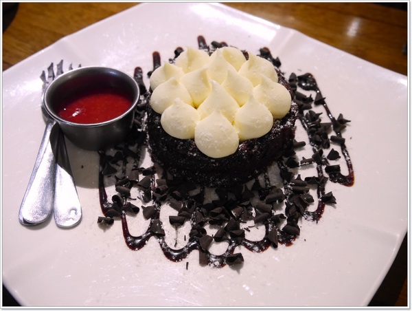 Second Floor Cafe 貳樓餐廳(敦南店):【大安區】Second Floor Cafe 貳樓餐廳-巷弄間靜靜被大樹包圍的角落,早午餐、商業午餐、樂活飯、義大利麵條、漢堡&輕食三明治、蔬食系列、手創甜點