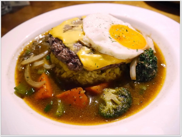 Second Floor Cafe 貳樓餐廳(敦南店):【大安區】Second Floor Cafe 貳樓餐廳-巷弄間靜靜被大樹包圍的角落,早午餐、商業午餐、樂活飯、義大利麵條、漢堡&輕食三明治、蔬食系列、手創甜點