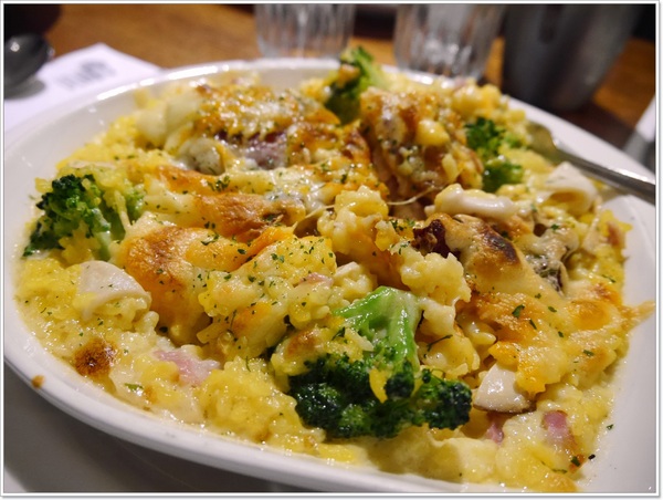 Second Floor Cafe 貳樓餐廳(敦南店):【大安區】Second Floor Cafe 貳樓餐廳-巷弄間靜靜被大樹包圍的角落,早午餐、商業午餐、樂活飯、義大利麵條、漢堡&輕食三明治、蔬食系列、手創甜點