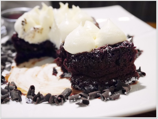 Second Floor Cafe 貳樓餐廳(敦南店):【大安區】Second Floor Cafe 貳樓餐廳-巷弄間靜靜被大樹包圍的角落,早午餐、商業午餐、樂活飯、義大利麵條、漢堡&輕食三明治、蔬食系列、手創甜點