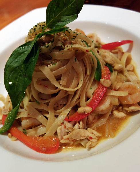 香辣泰式雙料寬麵