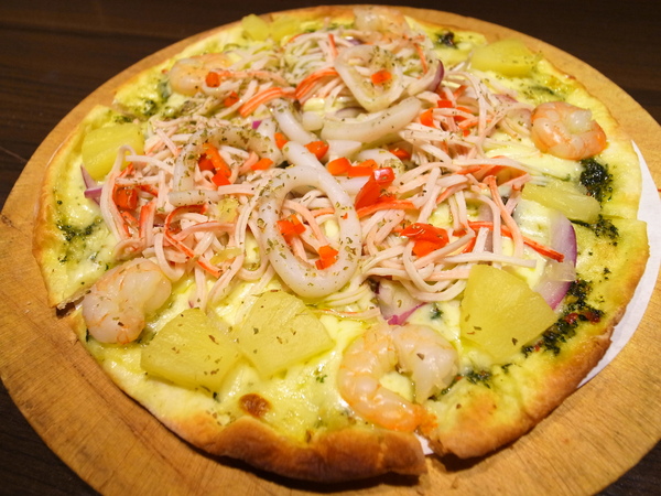 炭為觀止炭烤PIZZA屋Bake King Pizza Pub(西湖店)：<食記> 炭為觀止炭烤PIZZA屋