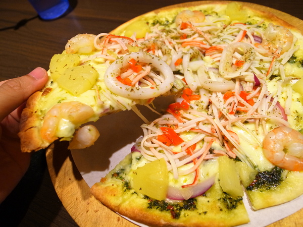 炭為觀止炭烤PIZZA屋Bake King Pizza Pub(西湖店)：<食記> 炭為觀止炭烤PIZZA屋