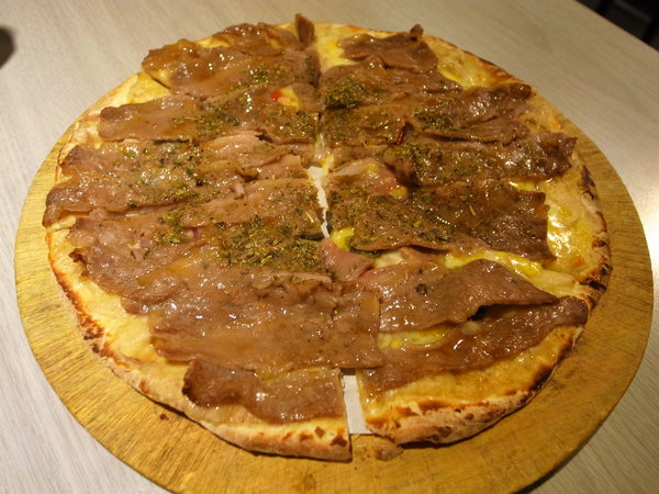 炭為觀止炭烤PIZZA屋Bake King Pizza Pub(西湖店)：<食記> 炭為觀止炭烤PIZZA屋