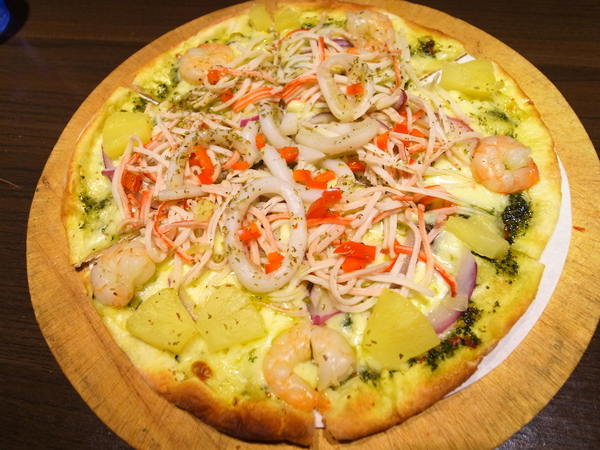 炭為觀止炭烤PIZZA屋Bake King Pizza Pub(西湖店)：<食記> 炭為觀止炭烤PIZZA屋