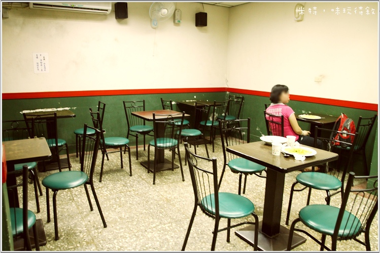 米特，味玩待敘部落格 © MEAT76｜2013-05-17-5【內湖｜義大利麵】台北捷運葫洲站｜超有名東湖四姊義大利麵｜俗又大碗的超值，還真的有夠難吃到！004.jpg