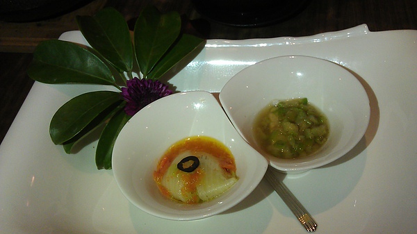 陽明春天素食創作料理(忠孝店):<蔬食> 陽明春天忠孝店 氣氛取勝外場新手加油