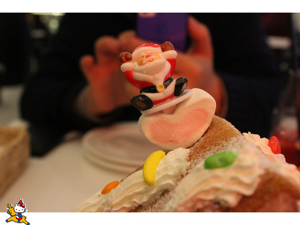 Dazzling Cafe Pink(1店):【食記】oO。。台北 東區 Dazzling Cafe Pink店(三訪) 聖誕薑餅屋蜜糖吐司 大人小孩男孩女孩看了都會尖叫的超可愛夢幻蜜糖吐司!。。o○。