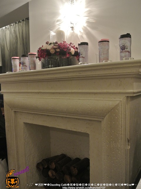 Dazzling Cafe Pink(1店):【食記】oO。。台北 東區 Dazzling Cafe Pink店(三訪) 聖誕薑餅屋蜜糖吐司 大人小孩男孩女孩看了都會尖叫的超可愛夢幻蜜糖吐司!。。o○。