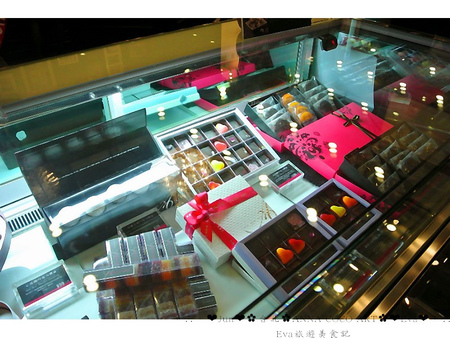 安娜可可藝術坊 ANNA COCOA ART(內湖店):【食記】oO。台北 安娜可可藝術坊 Anna cocoa arts 情人節告白巧克力及道歉巧克力,敲敲我的心,讓對方知道你的心~。o○。