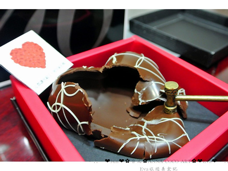 安娜可可藝術坊 ANNA COCOA ART(內湖店):【食記】oO。台北 安娜可可藝術坊 Anna cocoa arts 情人節告白巧克力及道歉巧克力,敲敲我的心,讓對方知道你的心~。o○。