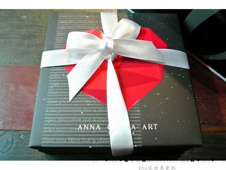 安娜可可藝術坊 ANNA COCOA ART(內湖店):【食記】oO。台北 安娜可可藝術坊 Anna cocoa arts 情人節告白巧克力及道歉巧克力,敲敲我的心,讓對方知道你的心~。o○。
