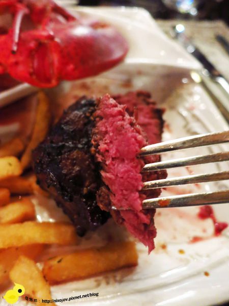 【台北】君品酒店雲軒西餐廳-龍蝦牛排大餐(吃到飽)