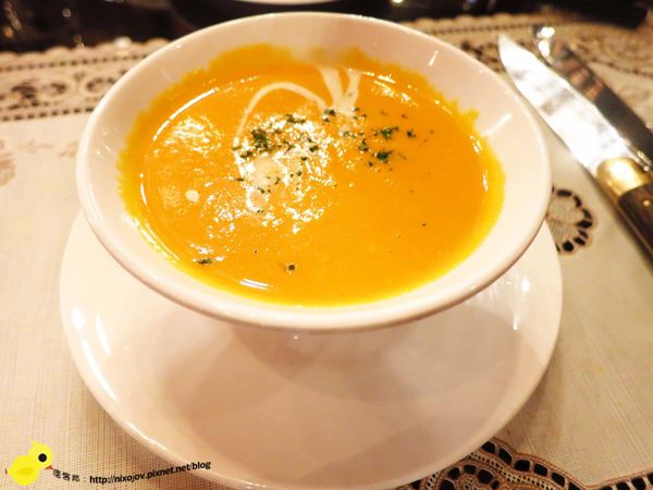 【台北】君品酒店雲軒西餐廳-龍蝦牛排大餐(吃到飽)