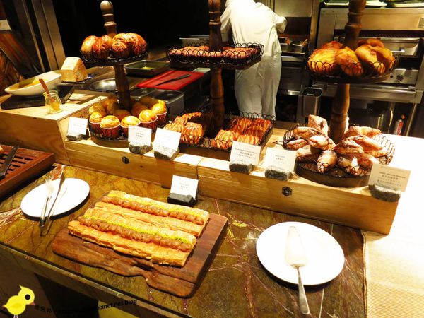 【台北】君品酒店雲軒西餐廳-龍蝦牛排大餐(吃到飽)