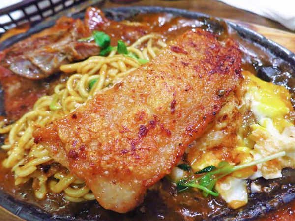 【蘆洲餐廳】皇品牛排-比臉還要大二倍以上的雞排