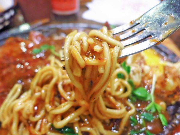 【蘆洲餐廳】皇品牛排-比臉還要大二倍以上的雞排