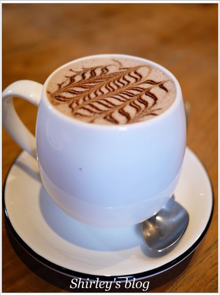 黑米CAFÉ.BISTRO: ConfitRémi 黑米Café‧Bistro