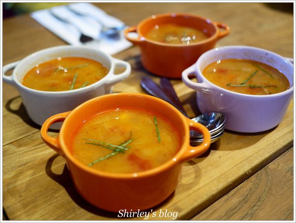 黑米CAFÉ.BISTRO: ConfitRémi 黑米Café‧Bistro