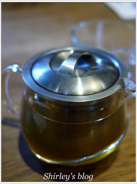 黑米CAFÉ.BISTRO: ConfitRémi 黑米Café‧Bistro