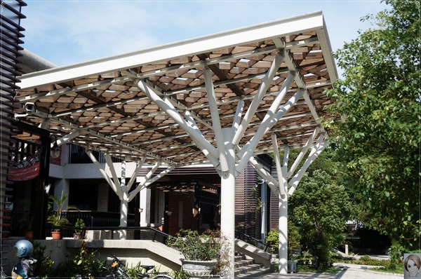 台南市忠義國小：[特色小學]台南忠義國小~百年建築藏身小學裡