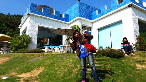 愛上布諾閣:【高雄景點】藍與白間的自在悠遊~青青草原滑草趣~愛上布諾閣