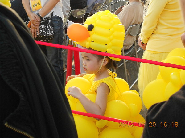 【高雄】光榮碼頭黃色小鴨入港：黃色小鴨畢業典禮