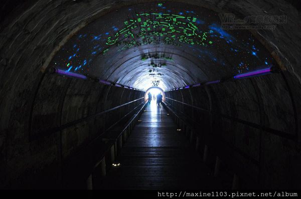 1587_18852_1328343809