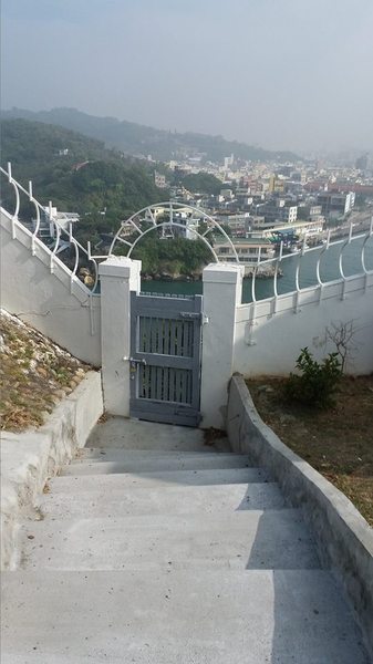 高雄燈塔：【高雄景點】俯瞰高雄港的優美景緻~高雄燈塔