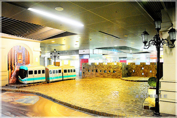 高雄捷運美麗島站：【高雄】新興區。美麗島捷運站 穹頂大廳 光之穹頂２.０再進化