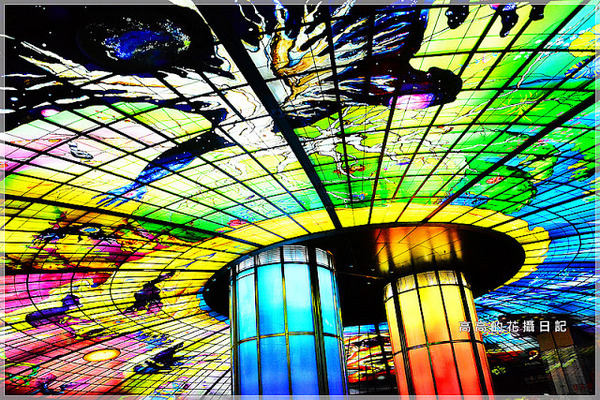 高雄捷運美麗島站：【高雄】新興區。美麗島捷運站 穹頂大廳 光之穹頂２.０再進化