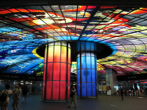 捷運高雄美麗島站：201308052233跟著高捷去旅行之美麗島站