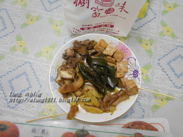 櫥窗滷味(鼎山夜市)：期待再相會~    鼎山夜市2.櫥窗滷味