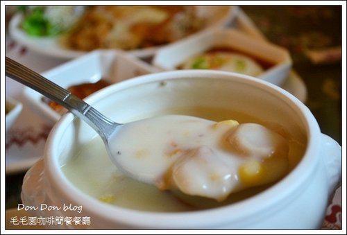 毛毛園咖啡簡餐餐廳