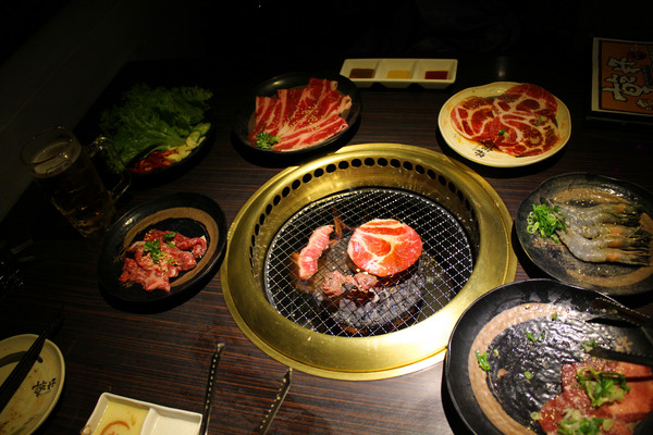 乾杯(淡水店)：[台北]親親五花肉讓我們『乾杯』吧〜