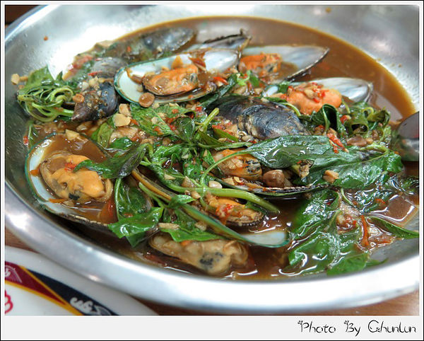 佘家孔雀蛤大王