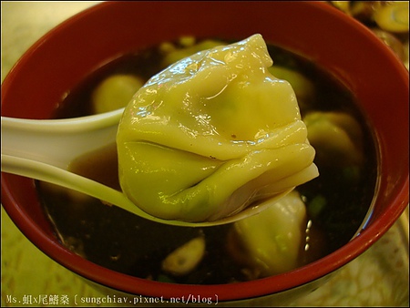 正宗牛肉麵水餃：［新北淡水］英專路夜市｜正宗牛肉麵．水餃