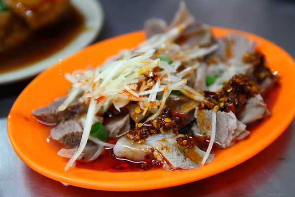 喜相逢米粉湯：【新北市淡水區。小吃】喜相逢米粉湯 近淡水捷運站淡水老街 食尚玩家報導 淡水人的古早味美食