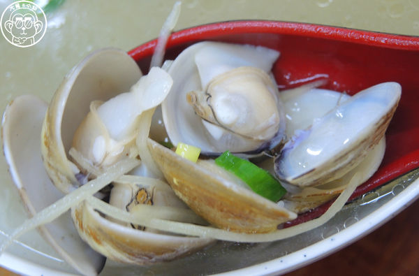 臻品牛肉麵館：呷飽祙【新北三峽･臻品牛肉麵館】休假很隨興的好吃麵店