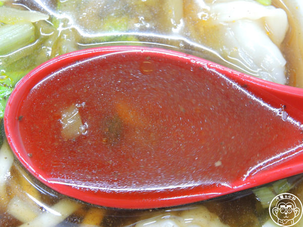 臻品牛肉麵館：呷飽祙【新北三峽･臻品牛肉麵館】休假很隨興的好吃麵店