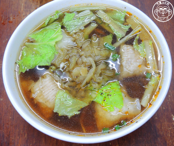 臻品牛肉麵館：呷飽祙【新北三峽･臻品牛肉麵館】休假很隨興的好吃麵店