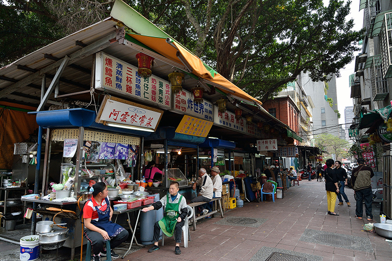 葉家肉粥:老台北中式早午餐,好吃的炸紅燒肉,慈聖宮美食,捷運大橋頭站