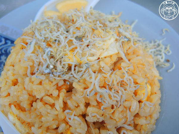 慈聖宮(Tsu-Sheng Temple)：呷飽祙【台北大同･大稻埕慈聖宮 美食廣場】必點魩仔魚炒飯+肉粥和炸物