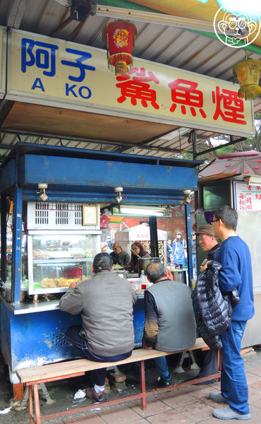 慈聖宮(Tsu-Sheng Temple)：呷飽祙【台北大同･大稻埕慈聖宮 美食廣場】必點魩仔魚炒飯+肉粥和炸物