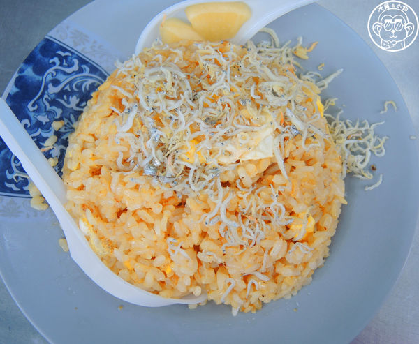 慈聖宮(Tsu-Sheng Temple)：呷飽祙【台北大同･大稻埕慈聖宮 美食廣場】必點魩仔魚炒飯+肉粥和炸物